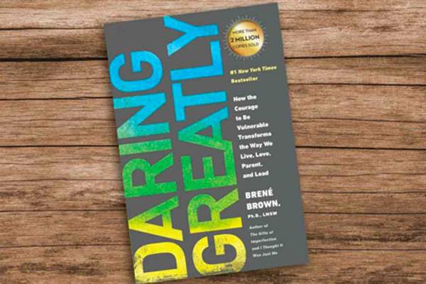 Daring Greatly - Brene Brown (Paperback)