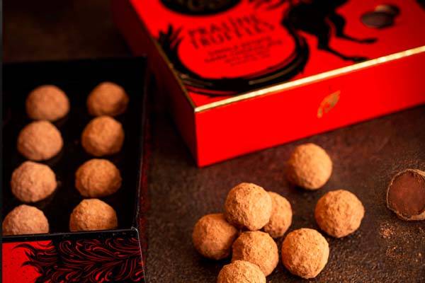 Willie's Cacao Dark Praline Truffles x16