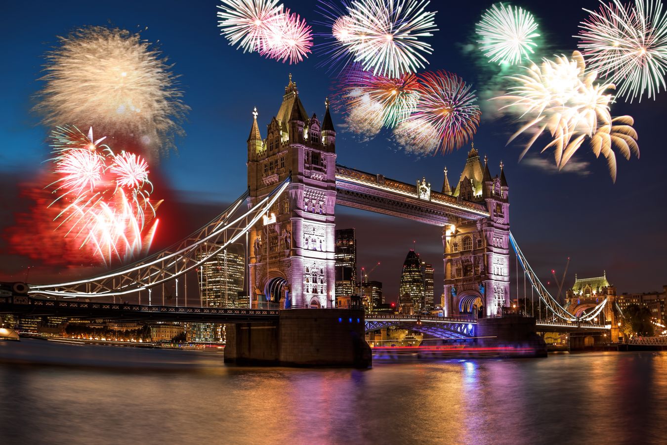 ### London For Tradition And Midnight Fireworks