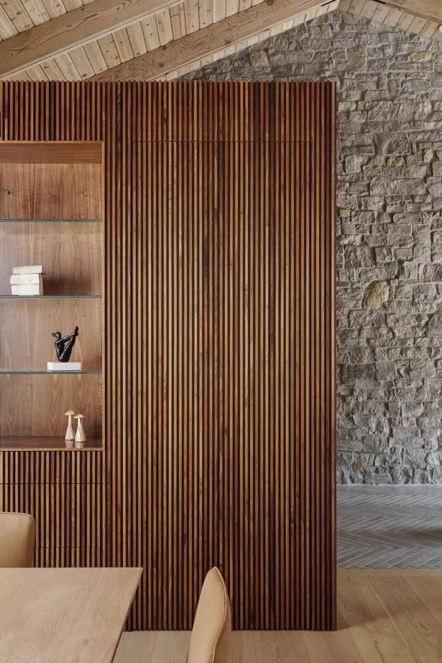 Sagamore great room with fireplace