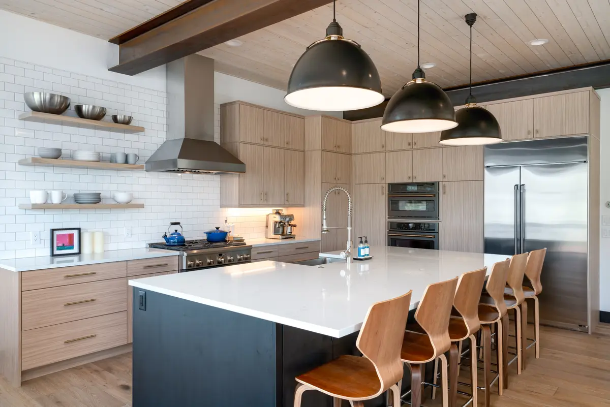 Steamboat kitchen with contemporary finishes