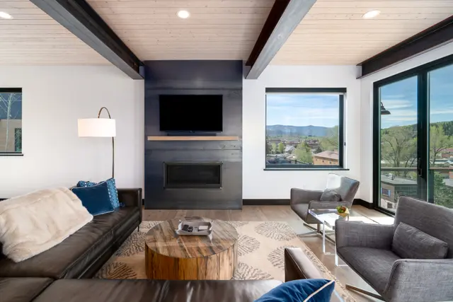 Steamboat dining room with statement chandelier