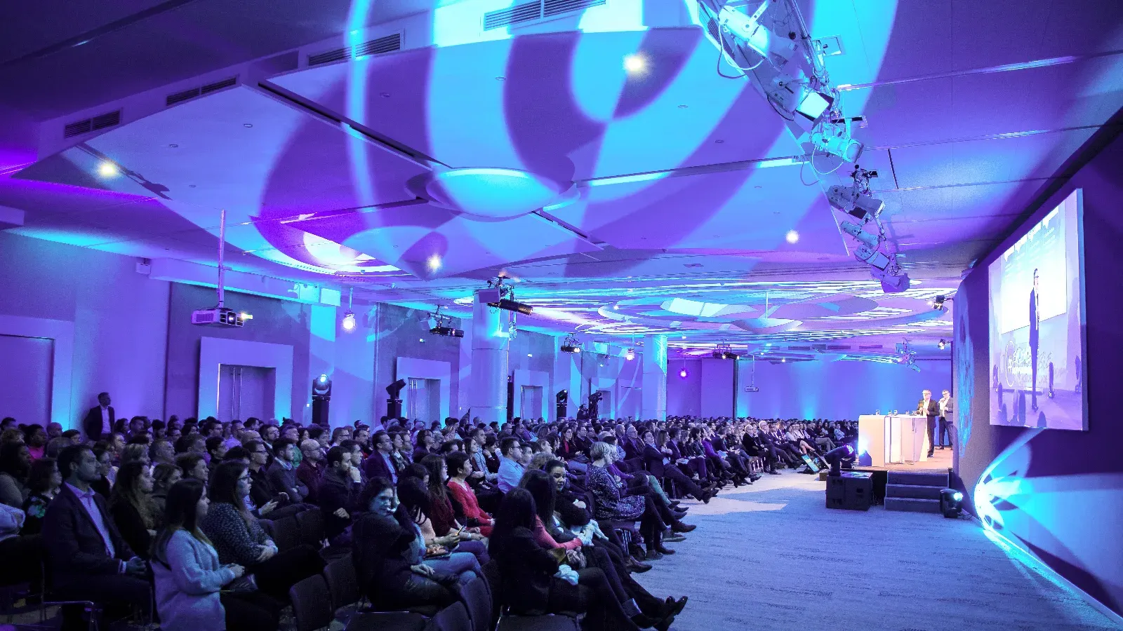 Versatile Event Venue Near Paris with 1,300 m² of Space