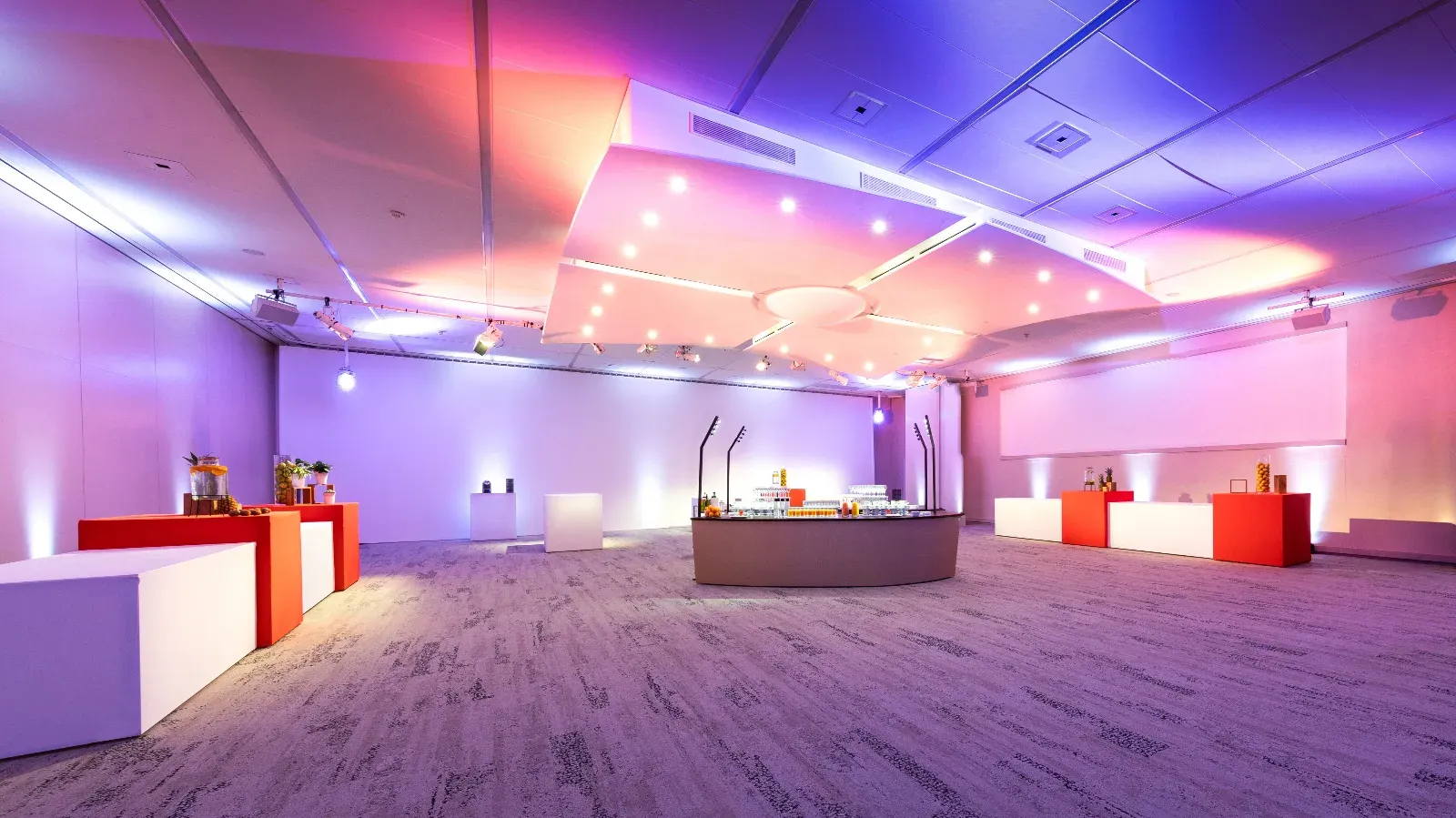 Versatile Event Venue Near Paris with 1,300 m² of Space