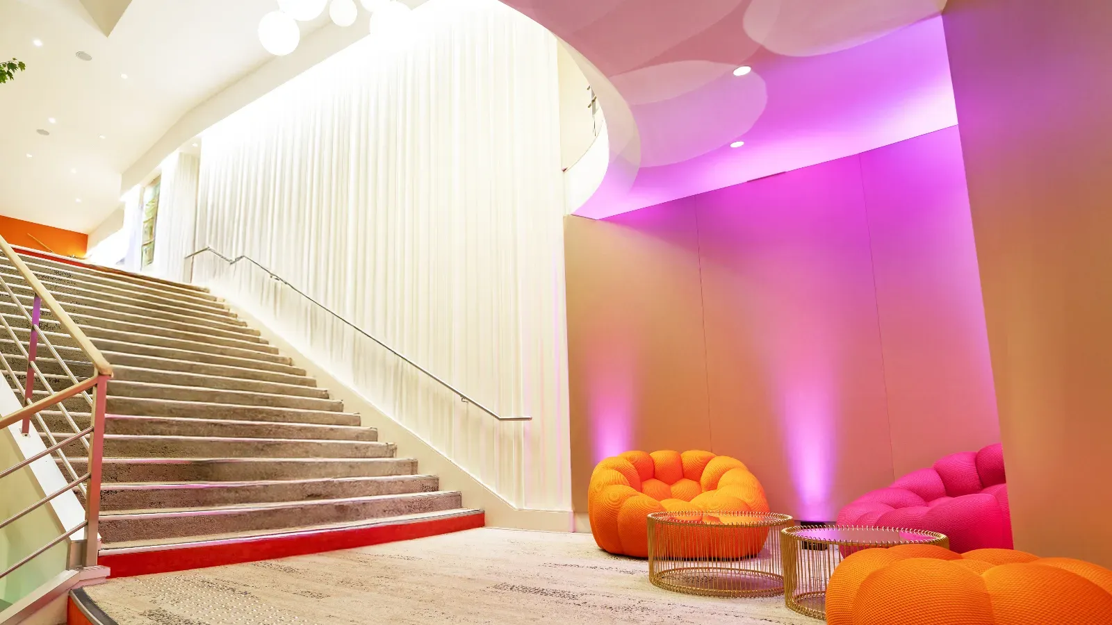 Versatile Event Venue Near Paris with 1,300 m² of Space
