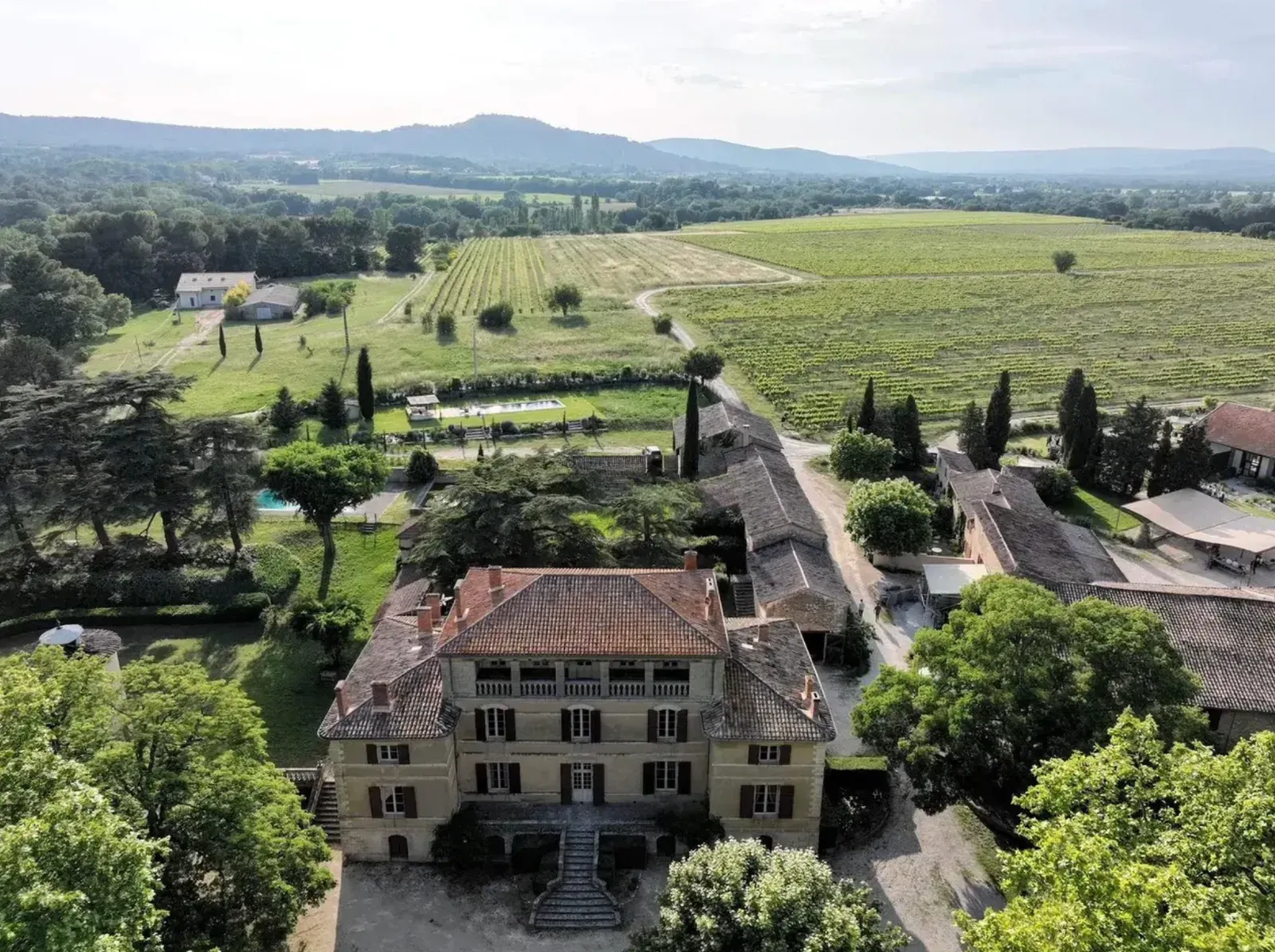 Domaine viticole élégant en Provence pour événements