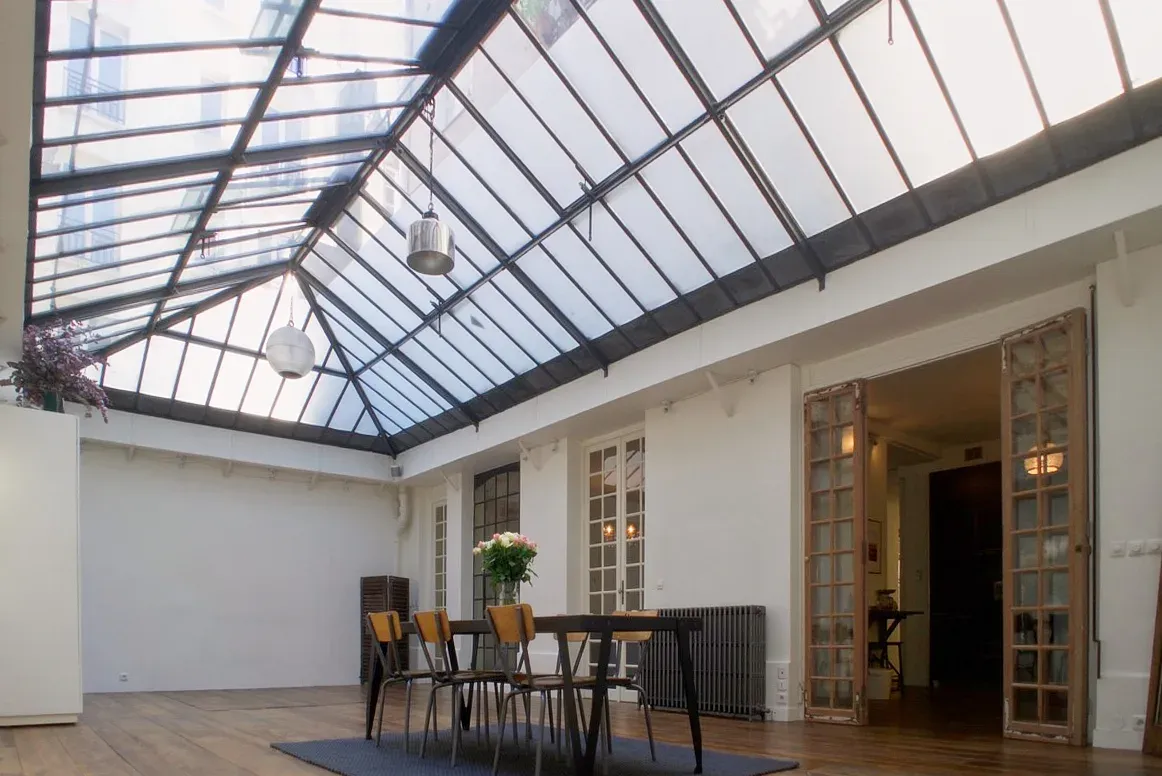 Loft sous verrière dans le Haut Marais pour événements de mode