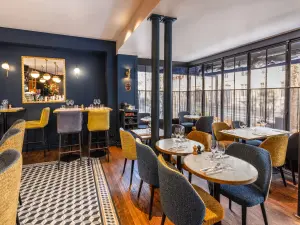 Restaurant et Speakeasy Art Déco dans le 7e à Paris