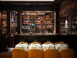 Restaurant et Speakeasy Art Déco dans le 7e à Paris
