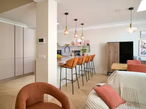 House with Garden & Terraces for Seminars & Events in Puteaux