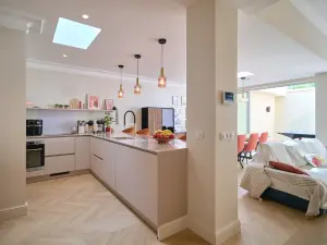 House with Garden & Terraces for Seminars & Events in Puteaux