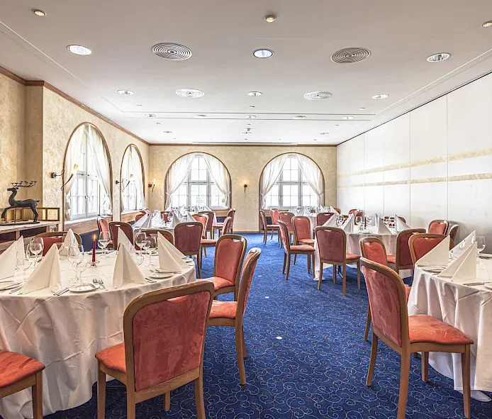 Vetschstube Davos Platz — Seminar Room for up to 70 Guests