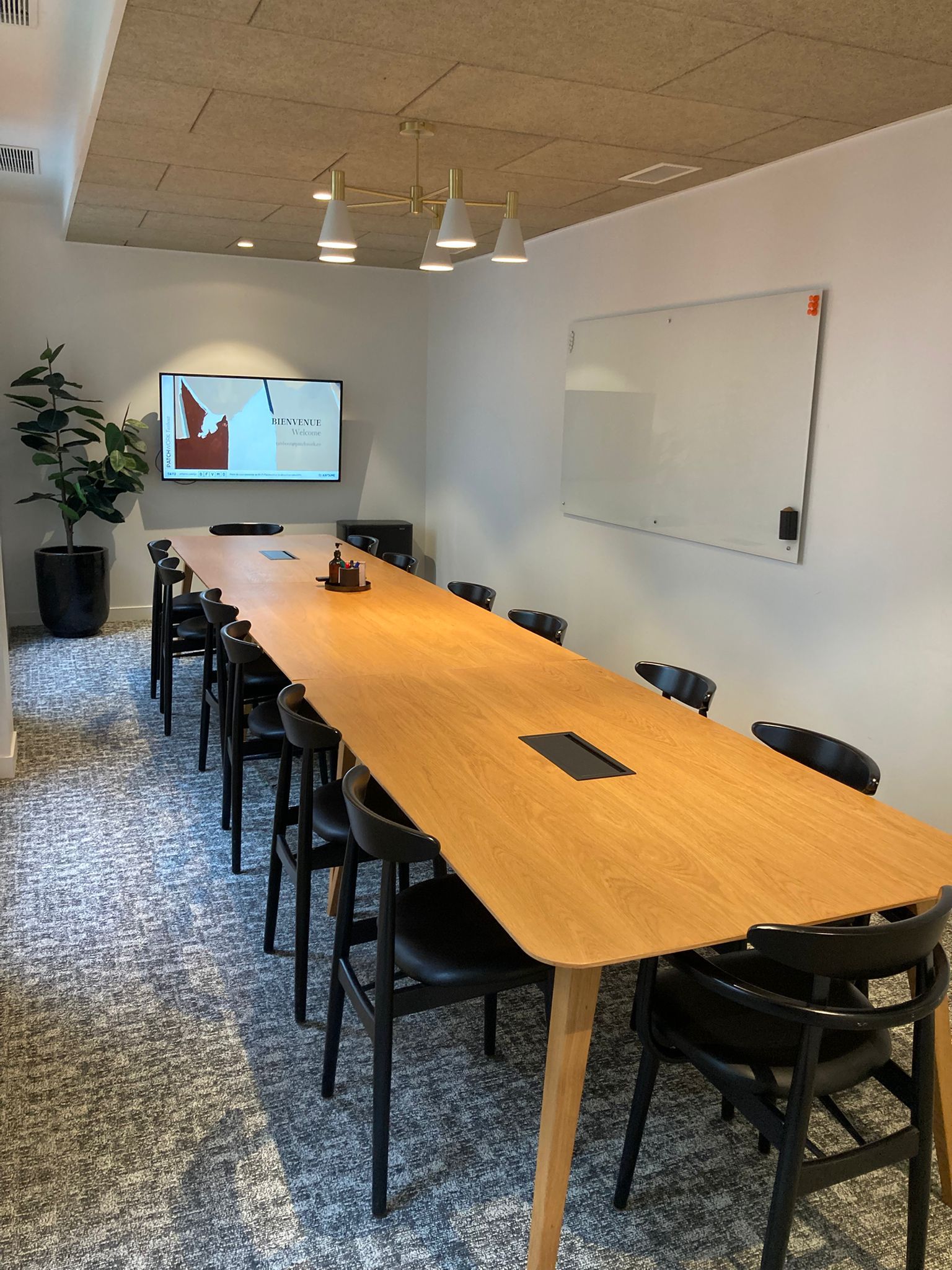 Salle de réunion intime de 23 m² au cœur de Paris