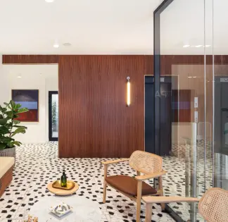 Espace Professionnel au Cœur de Paris — Deux Salles Cosy pour Réunions