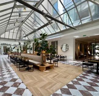 Multi-Purpose Venue in the Heart of Paris 8th Arrondissement