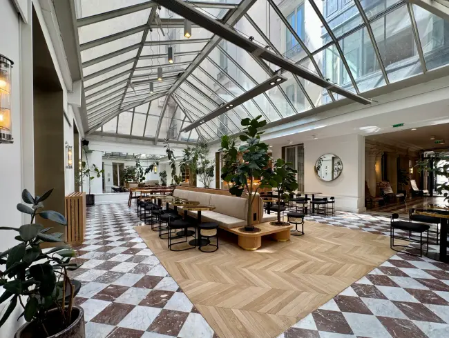 Multi-Purpose Venue in the Heart of Paris 8th Arrondissement