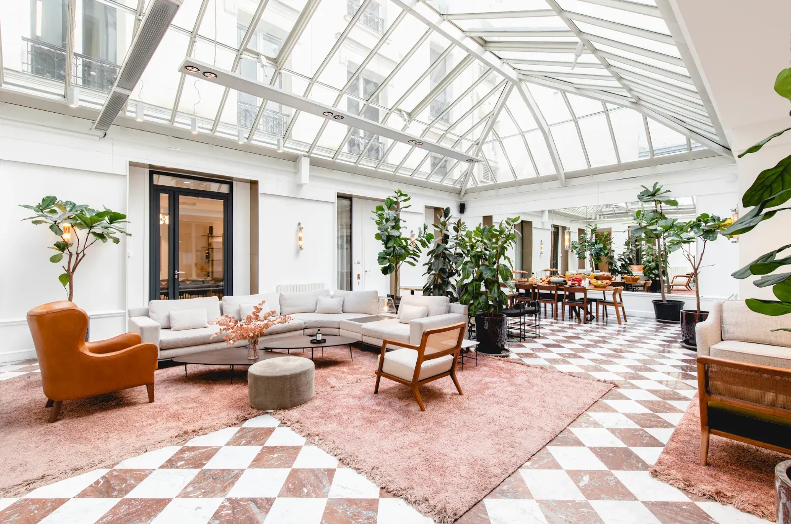 Small Meeting Room in Paris 8th - 12m² Business Space