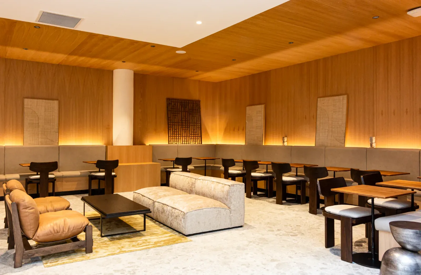 Versatile 300 m² Event Space in Paris for Business Events