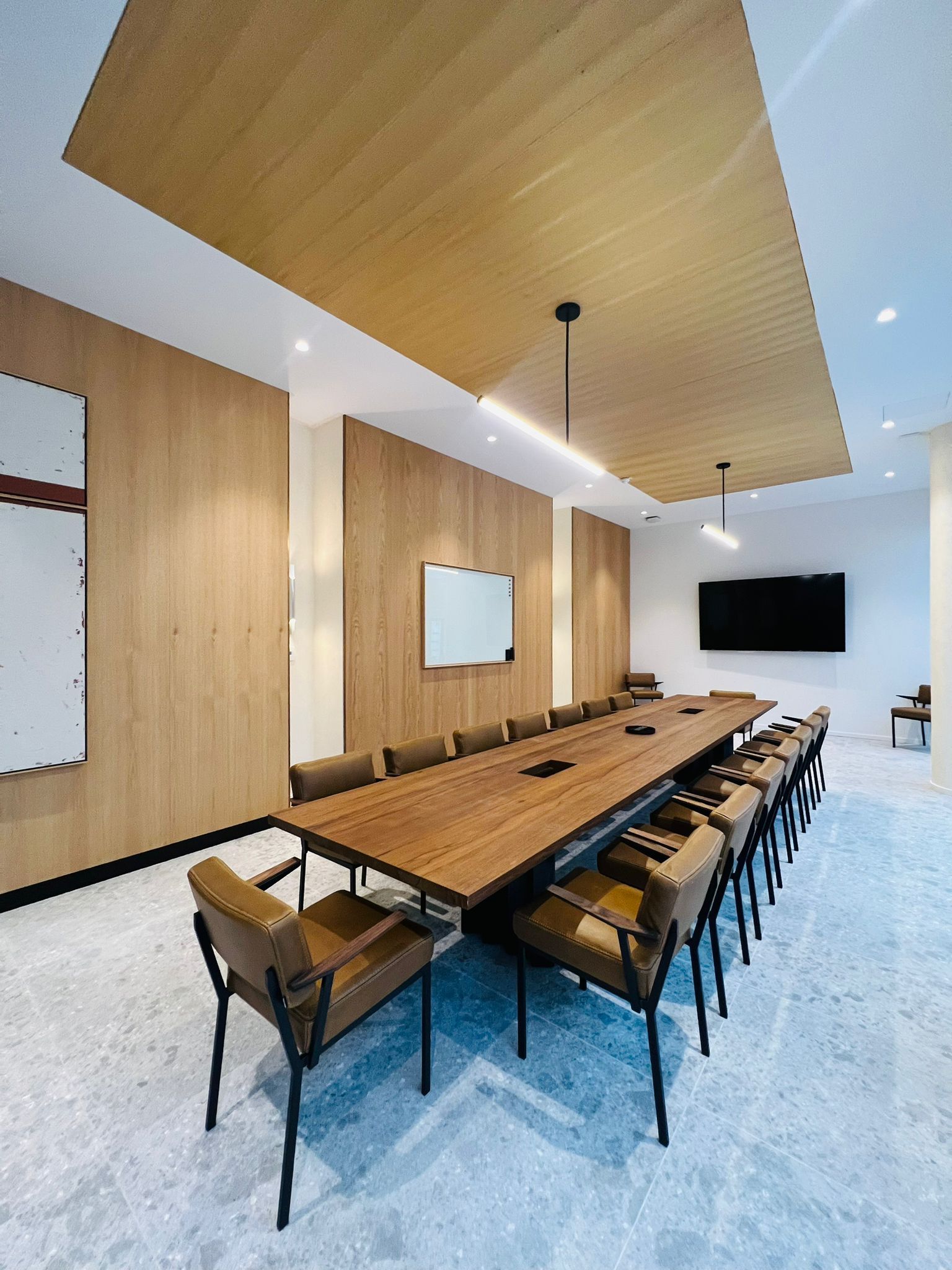 Intimate 52 m² Meeting Room in Paris for Business Events