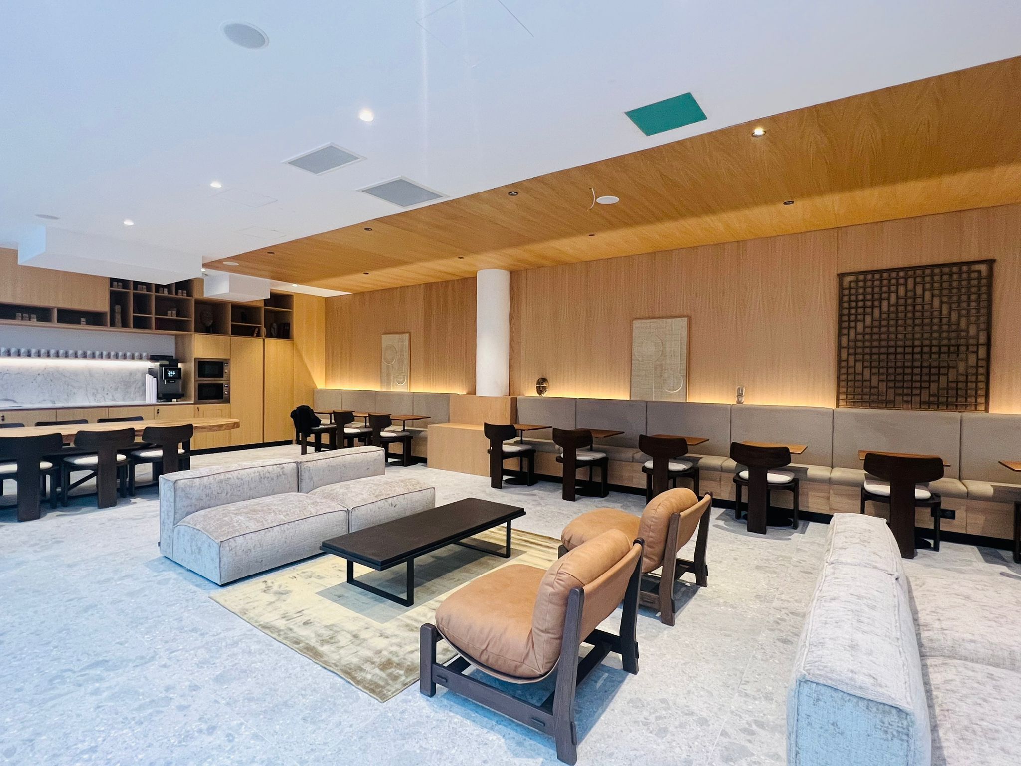Intimate 75 m² Meeting Room in Paris 9th Arrondissement