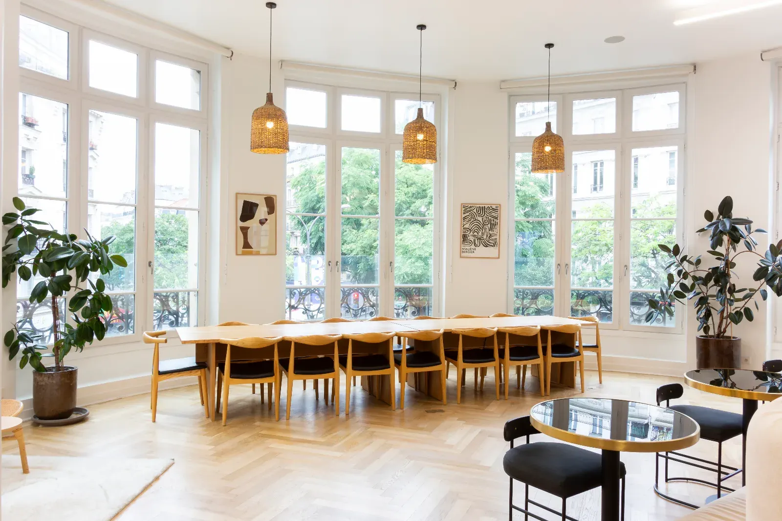Spacious 137 m² Venue for Professional Events in Paris