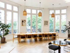 Spacious 137 m² Venue for Professional Events in Paris