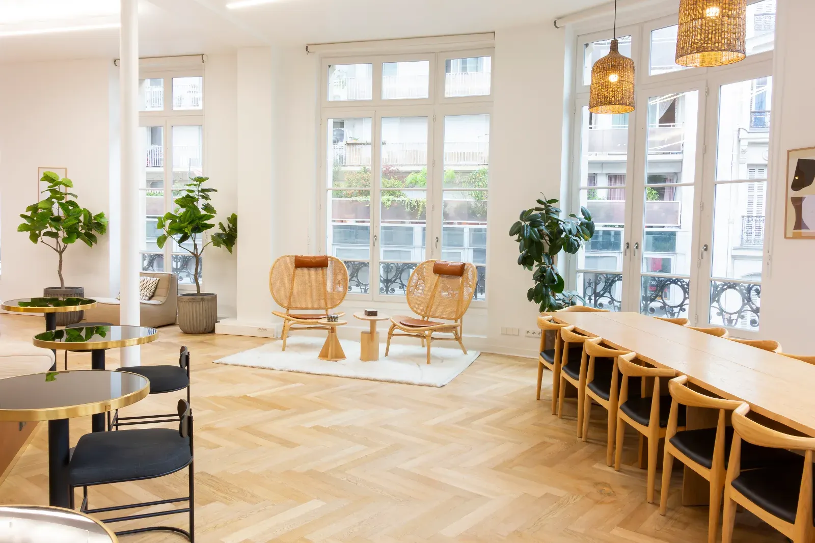 Spacious 137 m² Venue for Professional Events in Paris