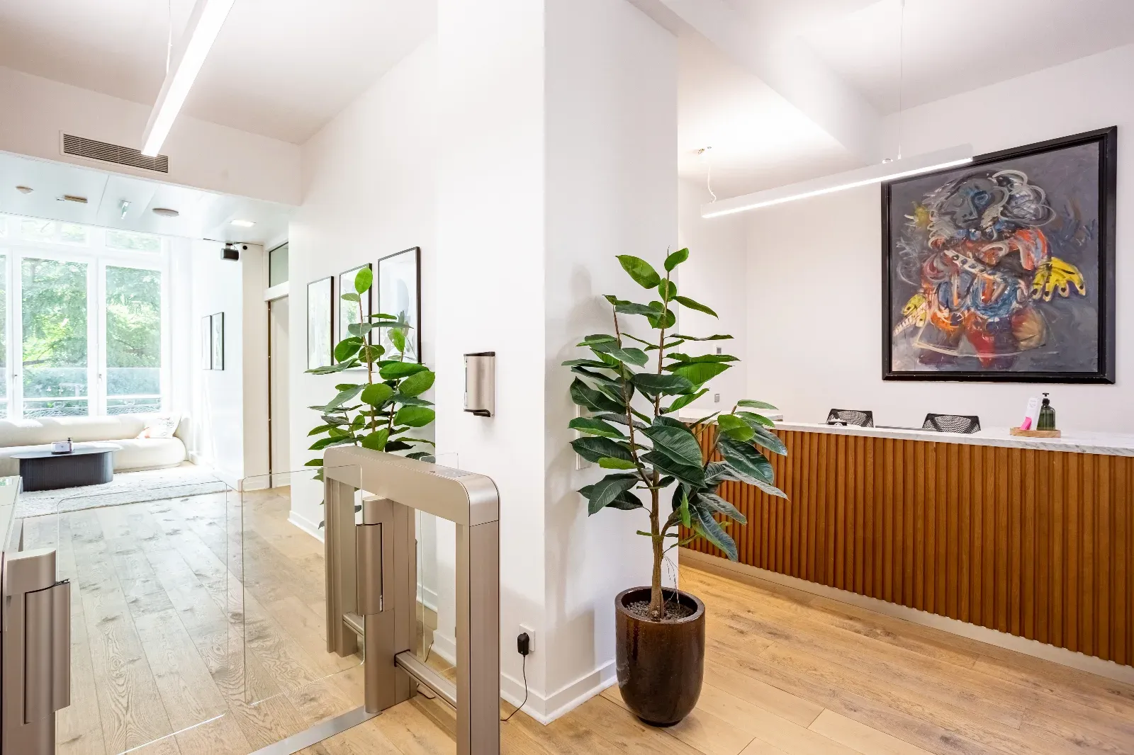 Five 9 m² Meeting Rooms in Paris 11e | Native Spaces