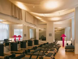 Yoga Social Club Paris : Lieu Unique pour Événements & Team-Building
