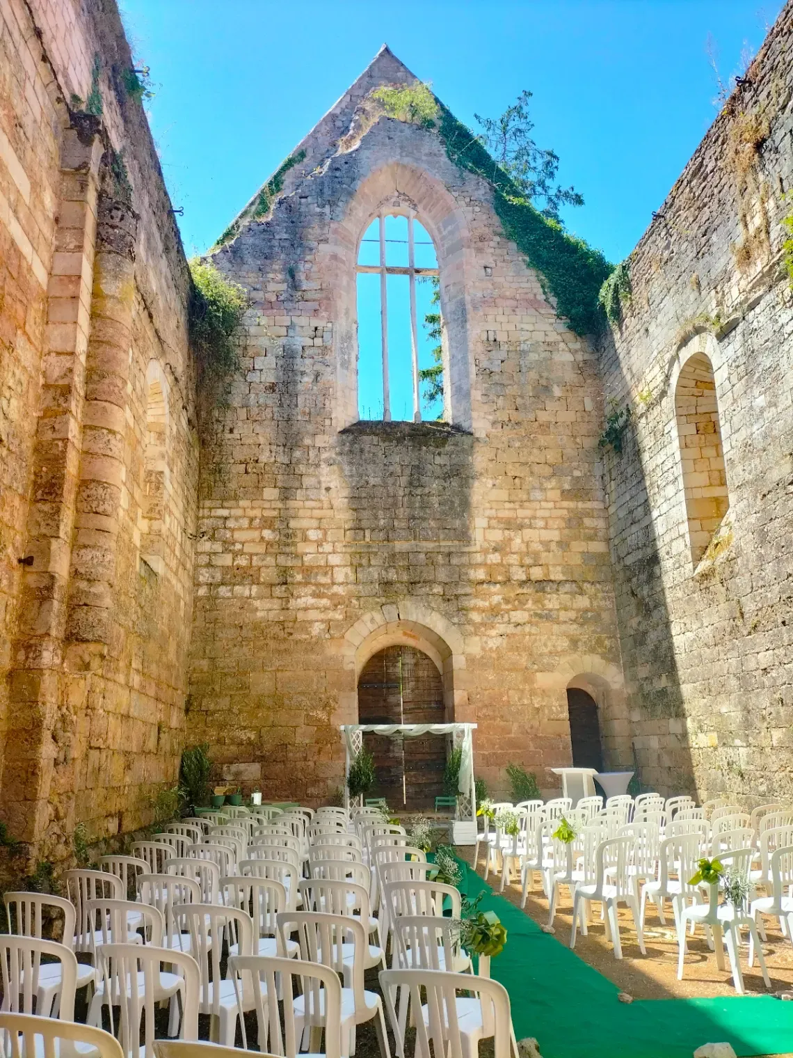 Abbaye à Béruges : Lieu Unique pour Événements en France