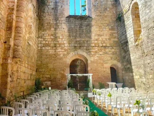 Abbaye à Béruges : Lieu Unique pour Événements en France