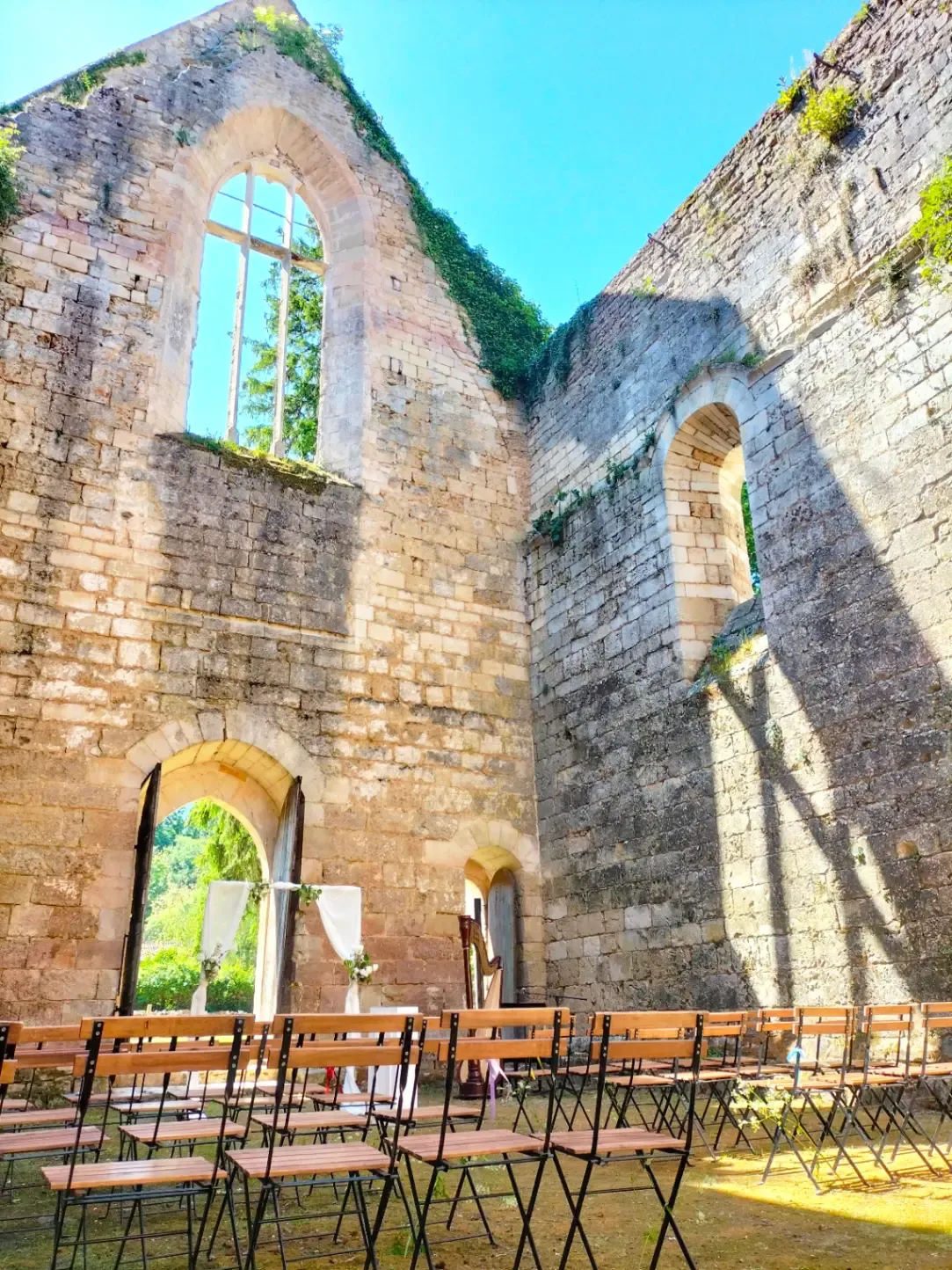Abbaye à Béruges : Lieu Unique pour Événements en France