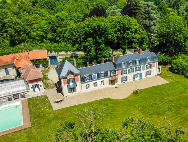 Manoir Near Chantilly: Elegant Estate for Events 45 Minutes from Paris