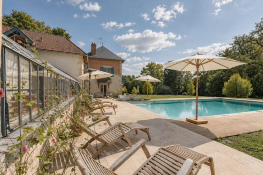 Manoir Near Chantilly: Elegant Estate for Events 45 Minutes from Paris