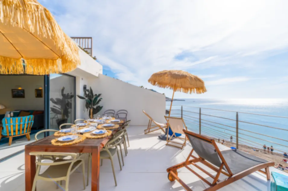 Villa Contemporaine en Bord de Mer à Marseille — Lieu d'Exception pour vos Événements