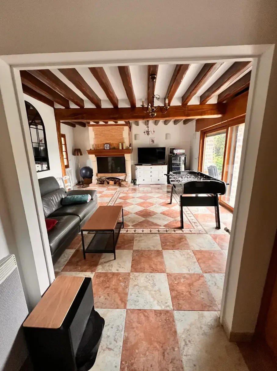 Chaumière avec étang privé près de Paris — Lieu unique pour événements & tournages
