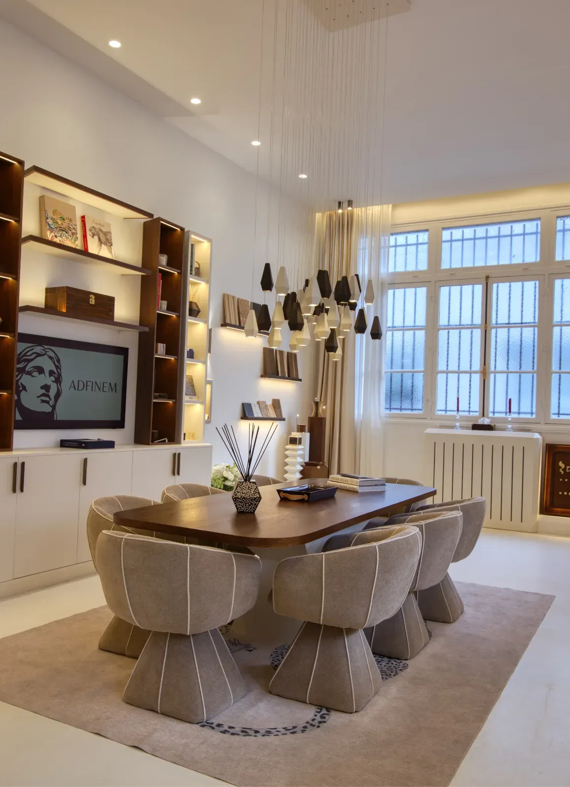 Showroom lumineux avec pièces de designers à Bourg-la-Reine