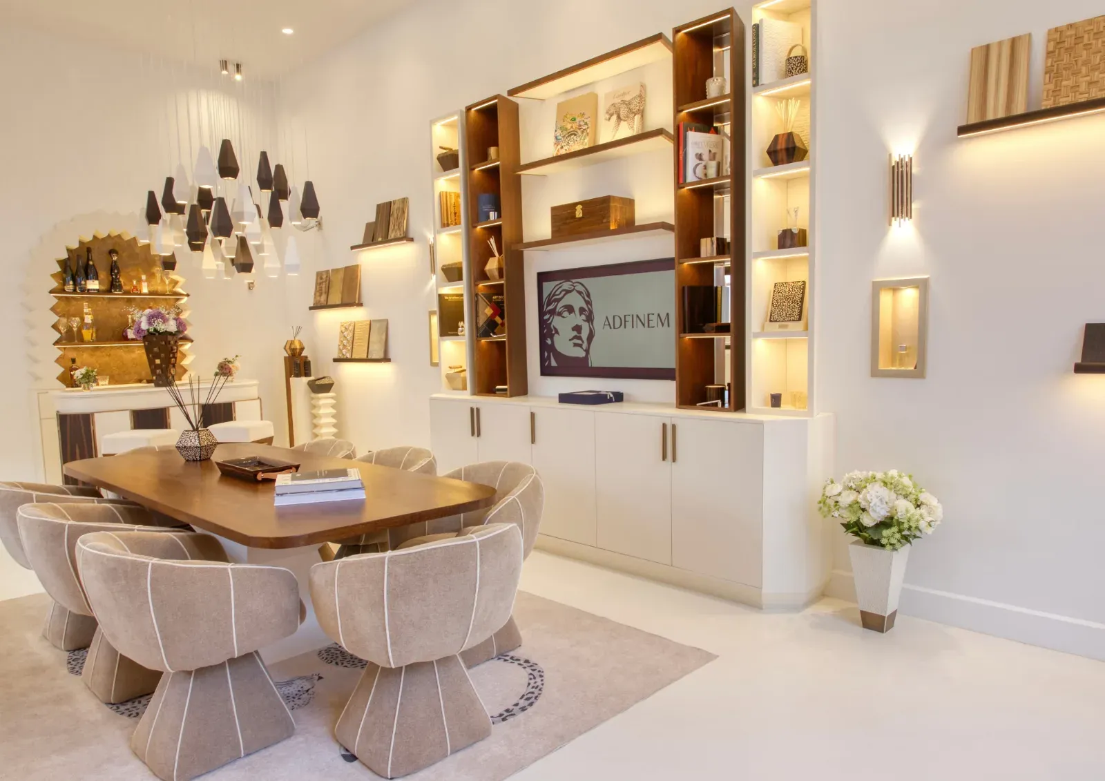 Showroom lumineux avec pièces de designers à Bourg-la-Reine