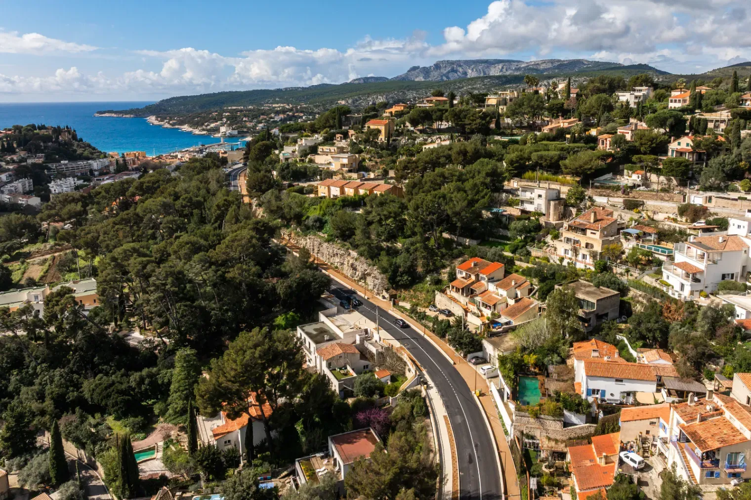 Villa with Balinese atmosphere and sea view in Cassis
