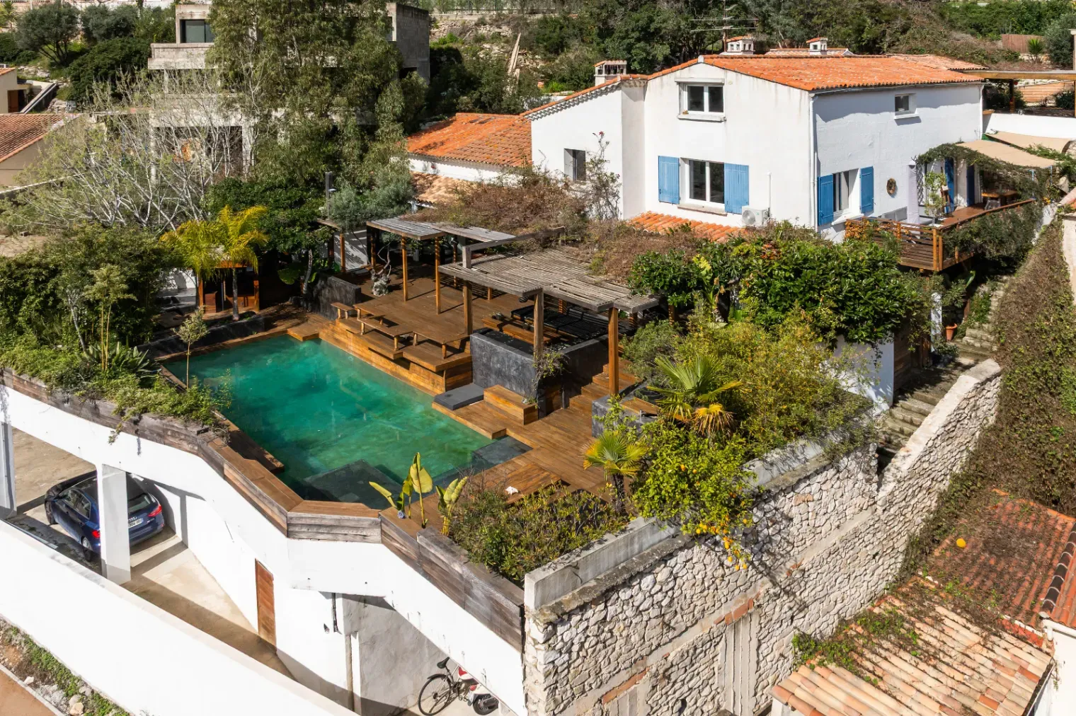 Villa with Balinese atmosphere and sea view in Cassis