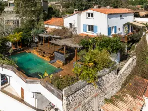 Villa with Balinese atmosphere and sea view in Cassis