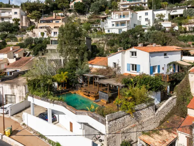 Villa with Balinese atmosphere and sea view in Cassis