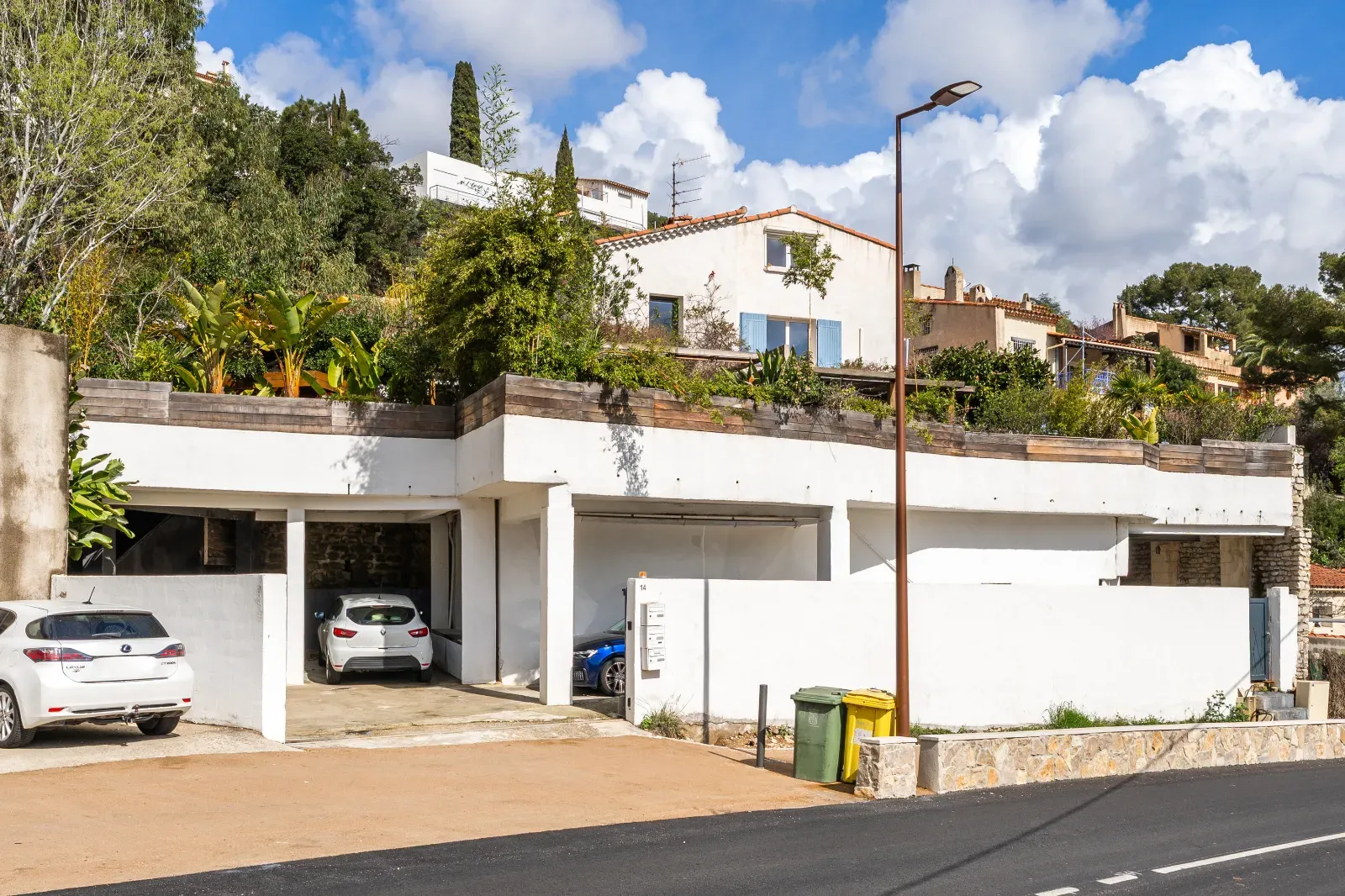 Villa with Balinese atmosphere and sea view in Cassis