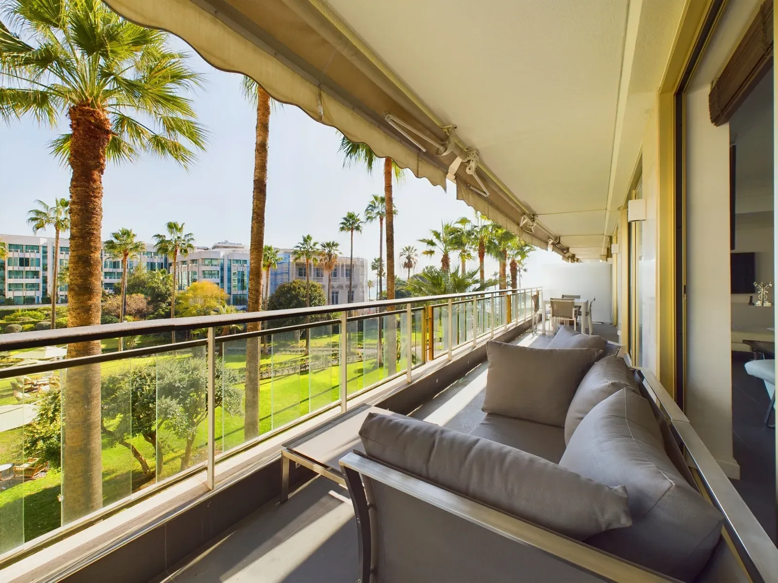 Appartement de luxe 3 chambres avec terrasse vue mer à Cannes