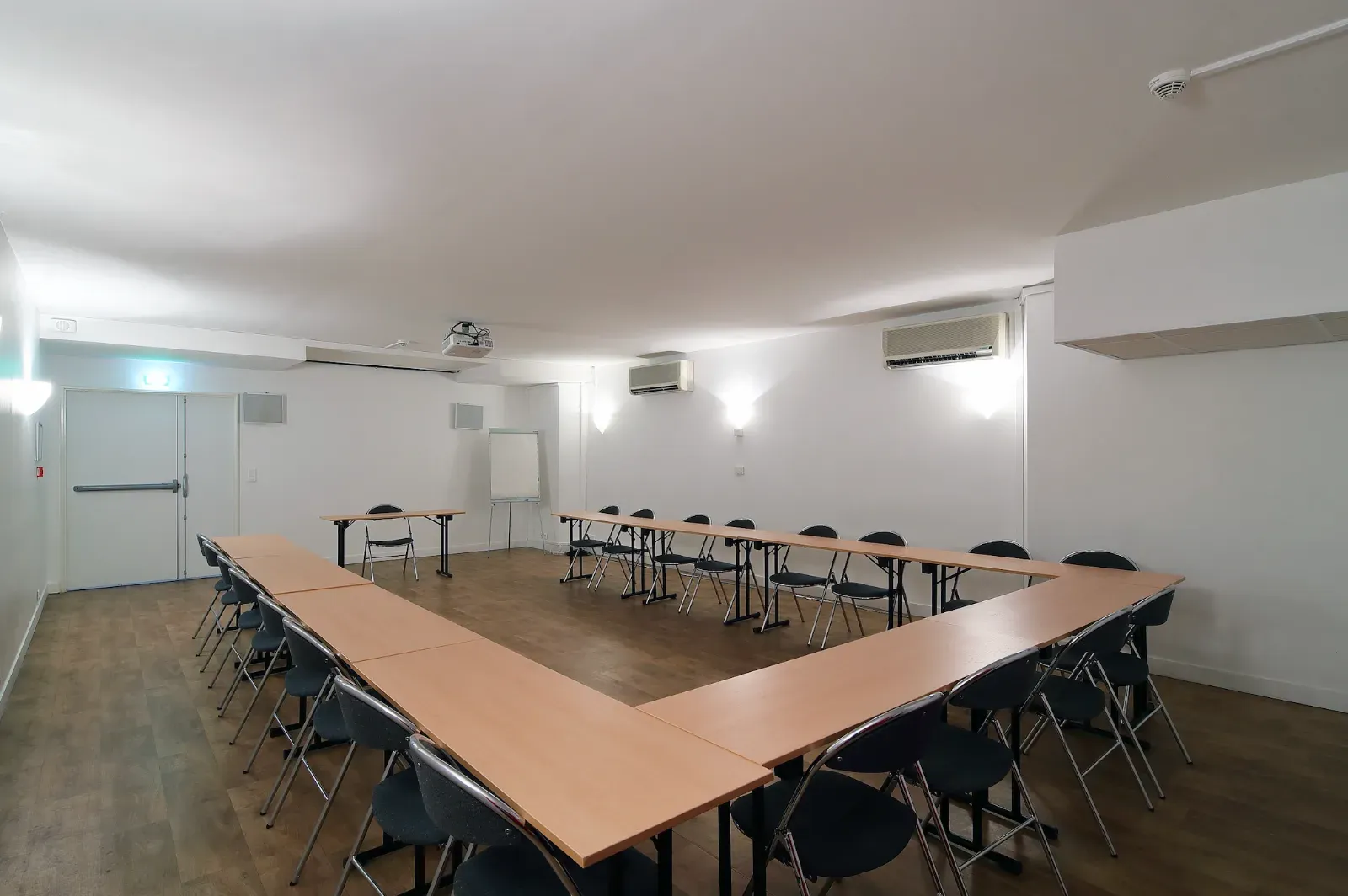 Espace Élégant de 60 m² pour Réunions et Événements à Paris