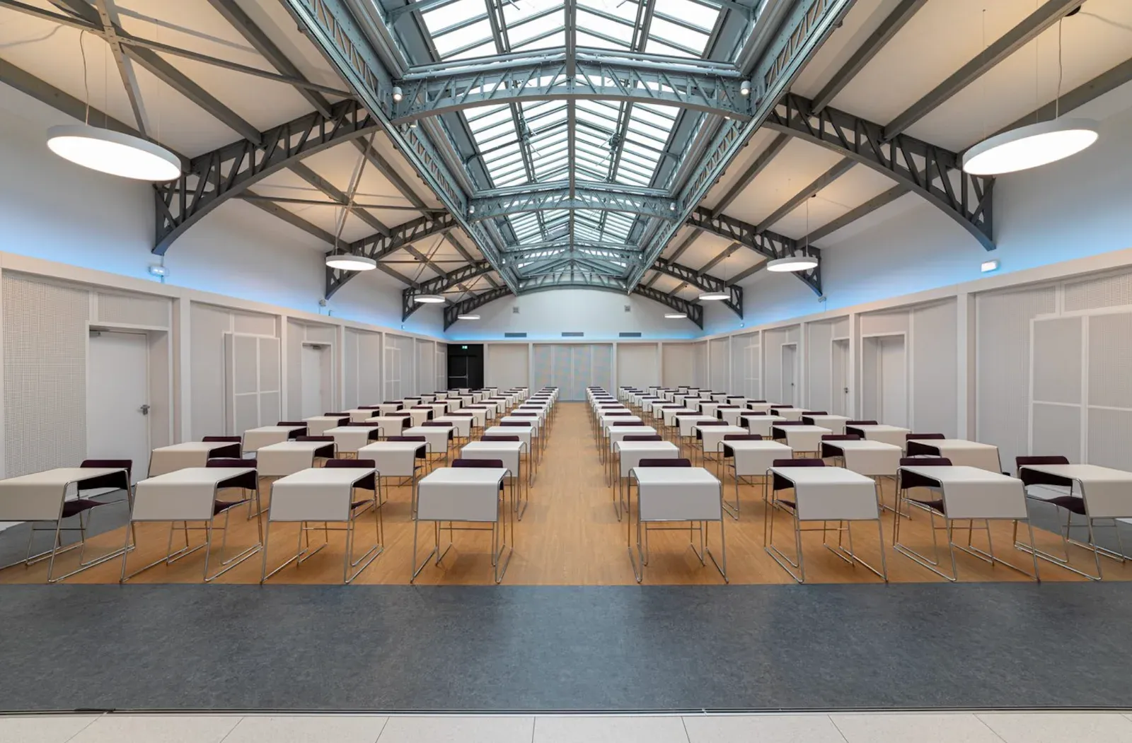 Espace événementiel spacieux de 240 m² à Paris pour séminaires et conférences
