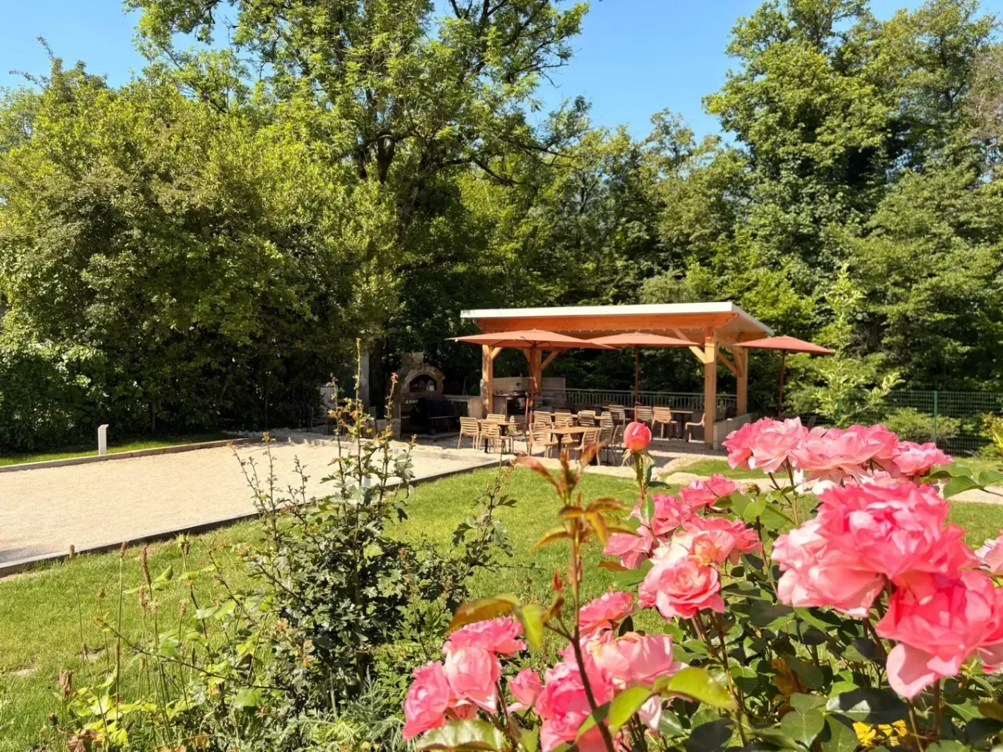 Lieu au cœur du Parc Naturel du Vercors avec 6 chambres et accès à la rivière