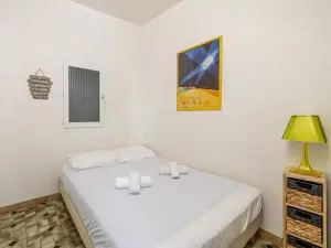 Bright Apartment Steps from Forville Market in Cannes