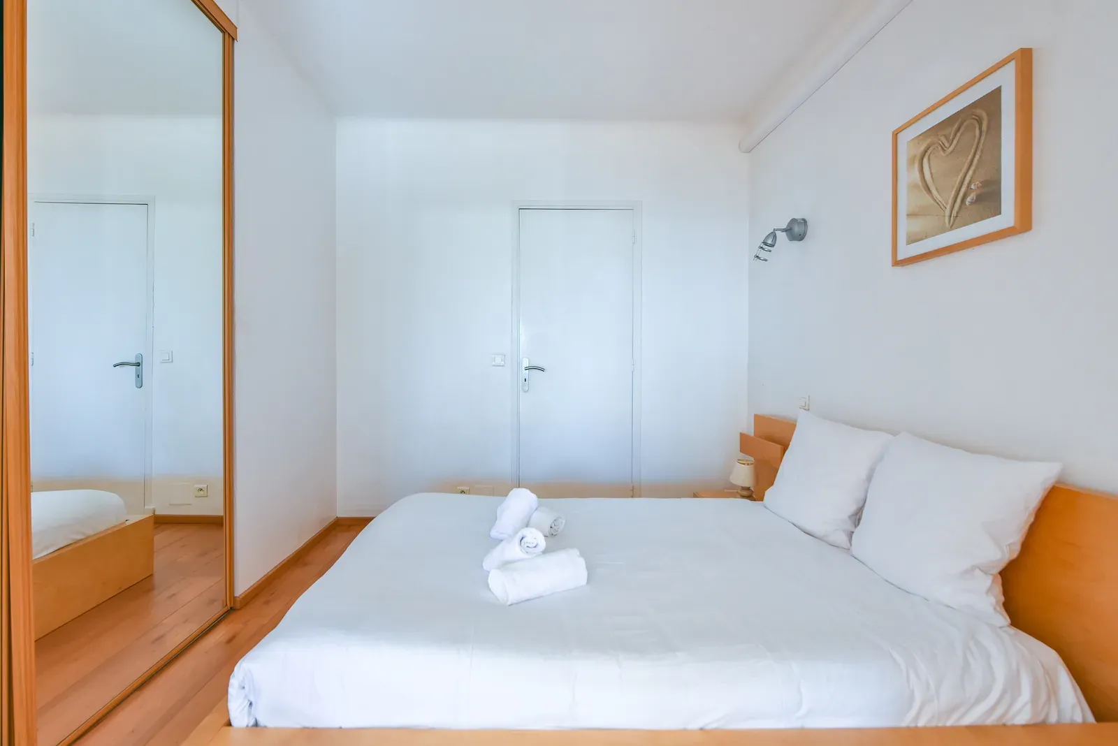 Sea View Apartment Near Midi Beaches in Cannes