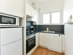 Sea View Apartment Near Midi Beaches in Cannes